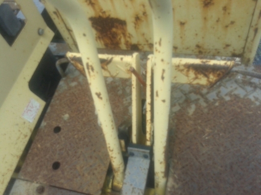 รถแบคโฮ มีบุ้งกี๋ รถแบคโฮ มีบุ้งกี๋