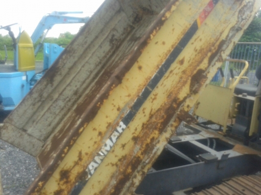 รถแบคโฮ มีบุ้งกี๋ รถแบคโฮ มีบุ้งกี๋