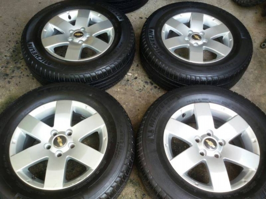 ล้อขอบ 16 5รู 114 พร้อมยาง 215 70 16 ชุดล่ะ 5,500