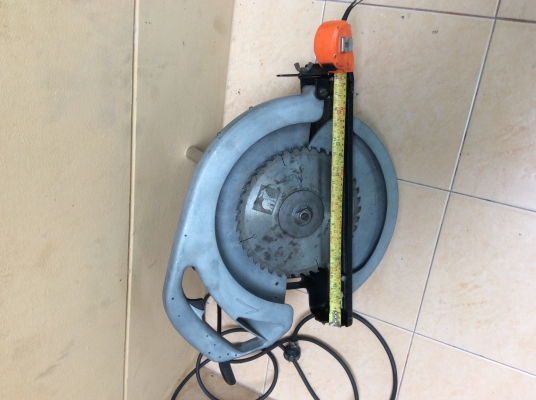 ขายเลื่อยวงเดือน