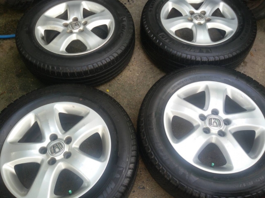 ล้อ ขอบ 17 5รู 114 พร้อมยางชุดล่ะ 5500