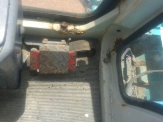 รถแบคโฮมีหัวเจาะ