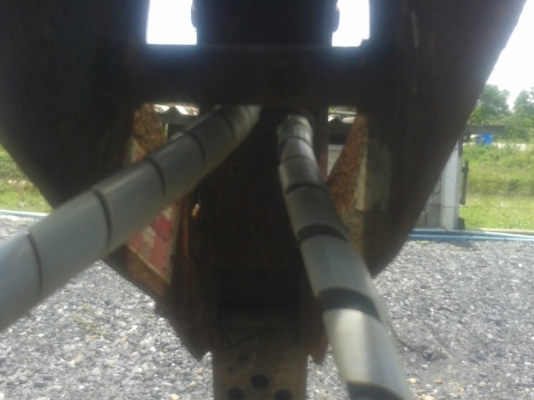 รถแบคโฮมีหัวเจาะ