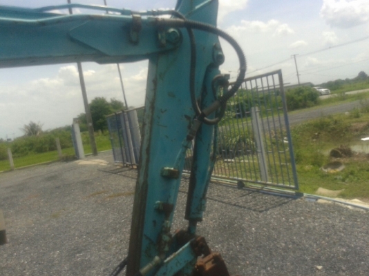 รถแบคโฮมีหัวเจาะ