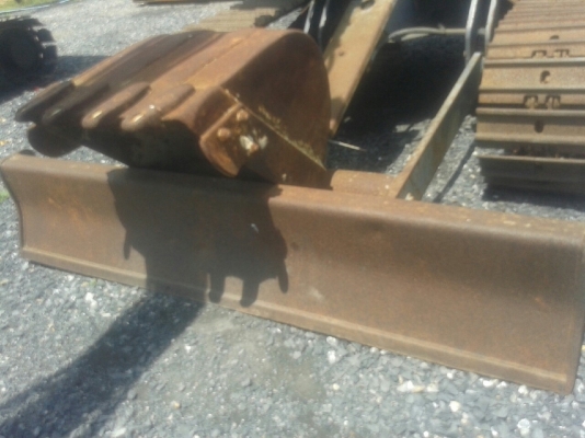 รถแบคโฮมีหัวเจาะ