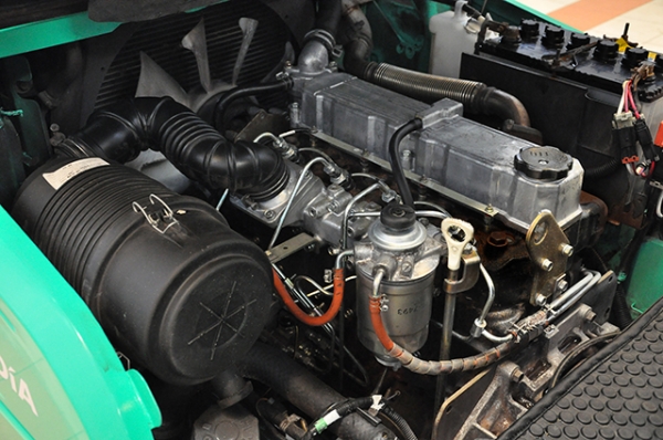 ขายรถโฟล์คลิฟท์มือสอง MITSUBISHI รุ่น FD30T GRENDIA  ราคา 465,000 บาท นำเข้าจากประเทศญี่ปุ่น 100\% ไม่เคยใช้งานในประเทศไทย