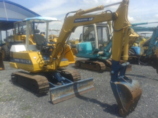 รถแบคโฮ KOMATSU PC30