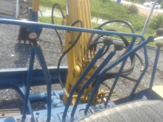 รถแบคโฮ KOMATSU PC30