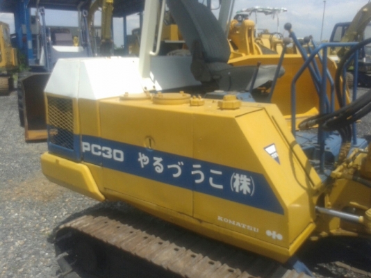 รถแบคโฮ KOMATSU PC30
