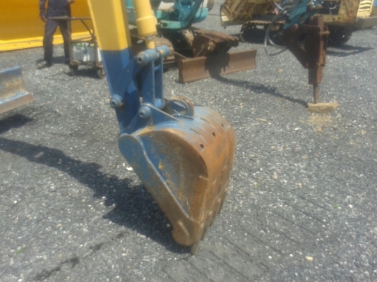 รถแบคโฮ KOMATSU PC30