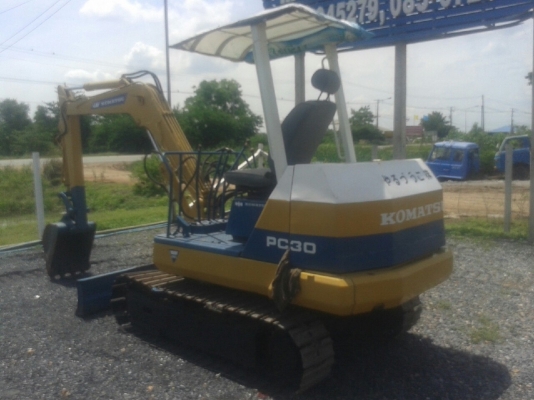 รถแบคโฮ KOMATSU PC30