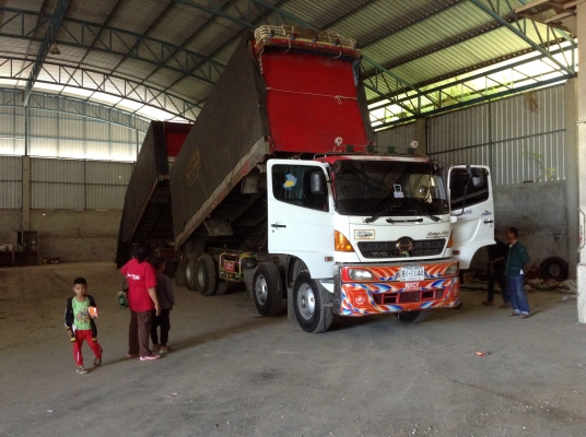 ขายHINO MEGA 320. แรง พ่วงดั้มพ์แม่-ลูกๆ3คาน