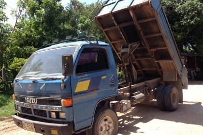 ISUZU NPR115