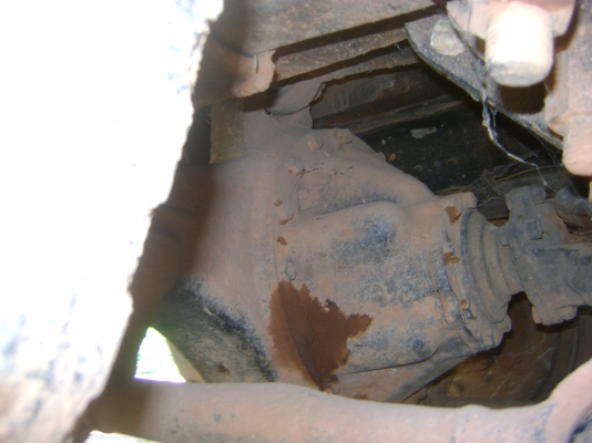 หัวยาว  145 แรง  เกียร์กลาง  2 เพลา  ทะเบียนขาดปี 55   ราคา        270,000  บาท