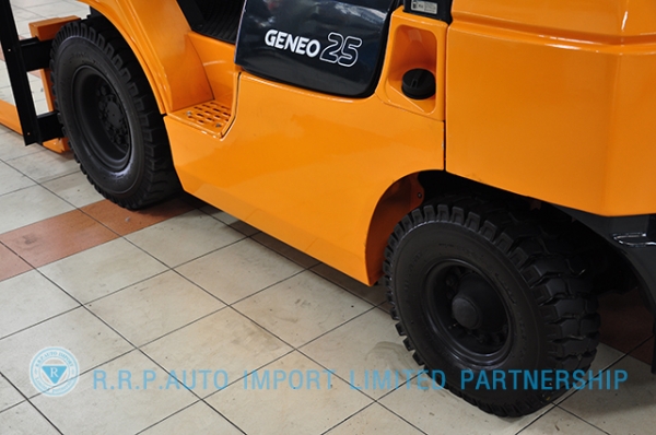 ขายรถโฟล์คลิฟท์มือสอง TOYOTA รุ่น7FD25 ราคา xxx,xxx บาท นำเข้าจากประเทศญี่ปุ่น 100\% ไม่เคยใช้งานในไทย