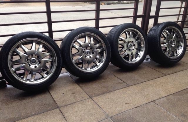 ล้อINFINITY ขอบ20 6รู139 กว้าง 9นิ้ว off+20 พร้อมยาง Bridgestone ดอกเต็ม