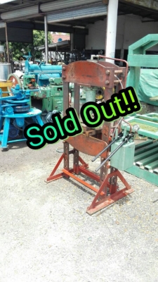 ******** Sold Out!! ******** แท่นอัดไฮดรอลิค 40 ตัน Made in Italy ประกอบใหม่ ไม่เคยใช้งาน!! 089-2499-123 นครปฐม