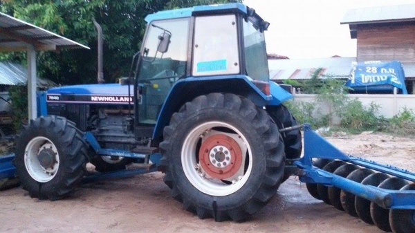 ขายรถไถ 7840 เกียร์ ธรรมดา 12x12 6 สูบ 120 แรงม้าแอร์เย็นเพลงเพาะทะเบียนพร้อมโอน 0876743909 ด่วน ครับ ขายรถไถ 7840 เกียร์ ธรรมดา 12x12 6 สูบ 120 แรงม้าแอร์เย็นเพลงเพาะทะเบียนพร้อมโอน 0876743909 ด่วน ครับ