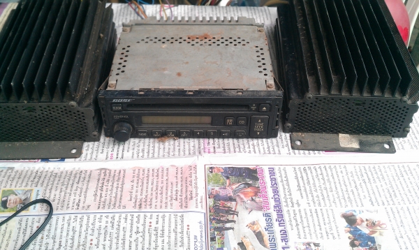 ขายแอมป์รถยนต์ของitaly ดอกลำโพงซับbose แอมป์bose พร้อมเครื่องเล่นcd