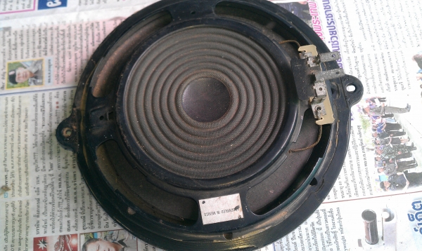 ขายแอมป์รถยนต์ของitaly ดอกลำโพงซับbose แอมป์bose พร้อมเครื่องเล่นcd