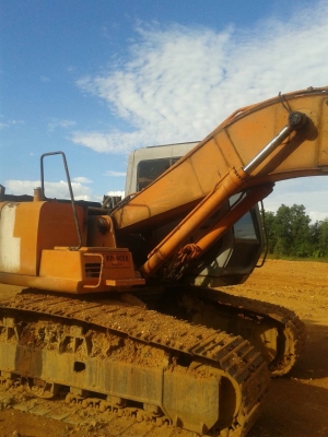 ขายรถขุด ฮิตาชิ EX200-2 550000