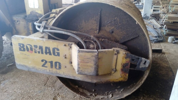 ขายรถบด BOMAG210 สภาพสวยพร้อมใช้ ราคาต่อรองได้ ติดต่อได้ที่คุณ อ๊อฟ พิจิตร 086-737-9991 ขายรถบด BOMAG210 สภาพสวยพร้อมใช้ ราคาต่อรองได้ ติดต่อได้ที่คุณ อ๊อฟ พิจิตร 086-737-9991