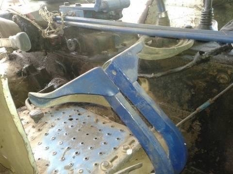 ขายรถไถฟอร์ด 5500 T3 เอกสารเล่มทะเบียนพร้อม อุปกรณ์มีผานดันหน้า และผาน 3