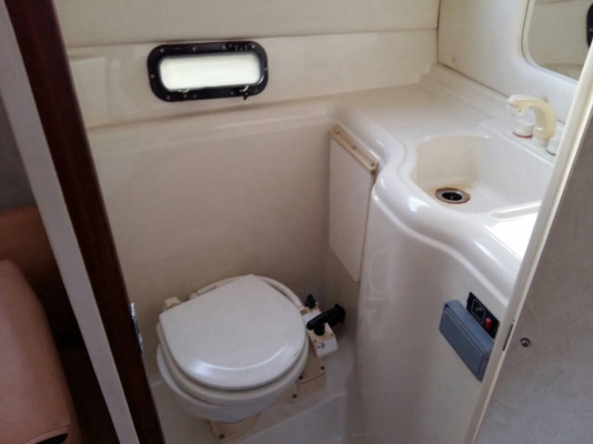 ขายครับ เรือbayliner 2655 สภาพสวย พร้อมใช้