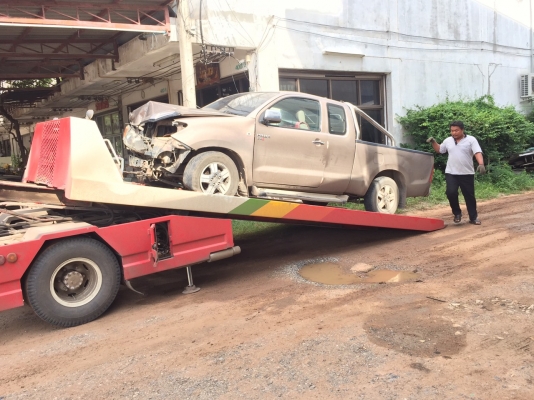 ขายรถTOYOTA VIGO 2500cc. อุบัติเหตุ ปี2004