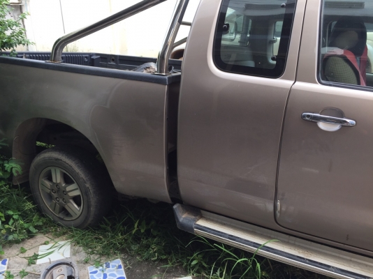 ขายรถTOYOTA VIGO 2500cc. อุบัติเหตุ ปี2004