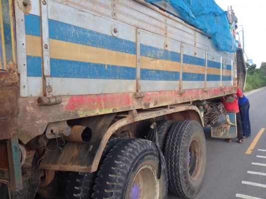 **800,000 บ.ต่อรอง/// 10ล้อ ROCKY FXZ-240 2เพลาดั้มเนียม **ขาย ISUZU ROCKY FXZ-240 10ล้อ2เพลาดั้มเนียม พร้อมใช้ ราคาเบาๆ ISUZU ROCKY FXZ23NFY 6SD1-240HP ร็อค240 หัวขาว เครื่องเดิม เกียร์เดิม เครื่องดี แน่น แรงดีครับ เกียร์ดี ไม่หลุด ช่วงล่างเดิมๆ คัสซีเดิ