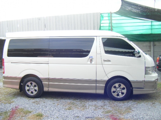 รถตู้toyota venturyตัวท็อป มือแรก ไม่เคยติดก๊าซ ไม่เคยชน พาช่างมาได้