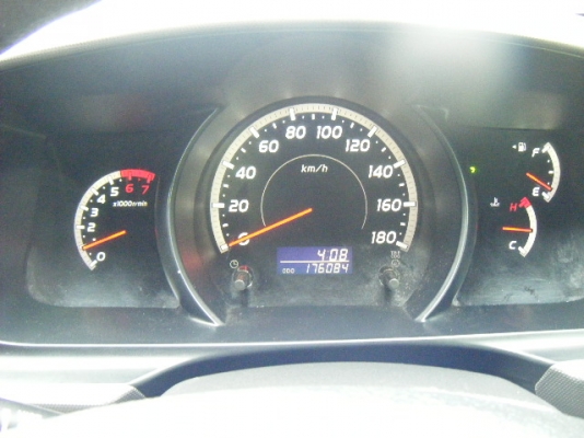 รถตู้toyota venturyตัวท็อป มือแรก ไม่เคยติดก๊าซ ไม่เคยชน พาช่างมาได้