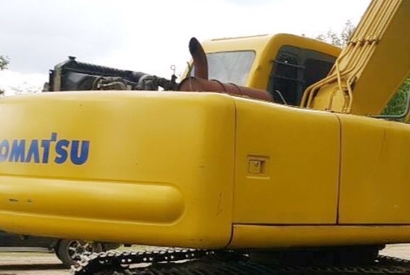 KOMATSU PC 200-6 Serial 93022 ซีเรียลสูง เอกสารเล่มทะเบียนครบพร้อม ไฟฟ้าเต็ม หน้าจอครบ ภายในห้องเก๋งสะอาดสวย แอร์เย็น คอนโทรลง่ายคล่องตัวดี ทำงานได้เร็วดีมากครับ เครื่องยนต์แน่นดีแรงดีไม่มีเยิ้มวางเครื่องคัมมิ้น ปั๊มเดิมแห้งดีไม่มีแตกเยิ้ม ภายนอกบอดี้สวยเ KOMATSU PC 200-6 Serial 93022 ซีเรียลสูง เอกสารเล่มทะเบียนครบพร้อม ไฟฟ้าเต็ม หน้าจอครบ ภายในห้องเก๋งสะอาดสวย แอร์เย็น คอนโทรลง่ายคล่องตัวดี ทำงานได้เร็วดีมากครับ เครื่องยนต์แน่นดีแรงดีไม่มีเยิ้มวางเครื่องคัมมิ้น ปั๊มเดิมแห้งดีไม่มีแตกเยิ้ม ภายนอกบอดี้สวยเ