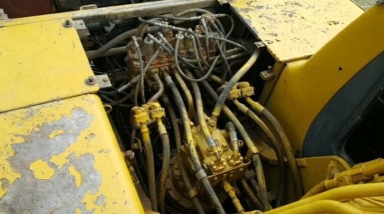 KOMATSU PC 200-6 Serial 93022 ซีเรียลสูง เอกสารเล่มทะเบียนครบพร้อม ไฟฟ้าเต็ม หน้าจอครบ ภายในห้องเก๋งสะอาดสวย แอร์เย็น คอนโทรลง่ายคล่องตัวดี ทำงานได้เร็วดีมากครับ เครื่องยนต์แน่นดีแรงดีไม่มีเยิ้มวางเครื่องคัมมิ้น ปั๊มเดิมแห้งดีไม่มีแตกเยิ้ม ภายนอกบอดี้สวยเ KOMATSU PC 200-6 Serial 93022 ซีเรียลสูง เอกสารเล่มทะเบียนครบพร้อม ไฟฟ้าเต็ม หน้าจอครบ ภายในห้องเก๋งสะอาดสวย แอร์เย็น คอนโทรลง่ายคล่องตัวดี ทำงานได้เร็วดีมากครับ เครื่องยนต์แน่นดีแรงดีไม่มีเยิ้มวางเครื่องคัมมิ้น ปั๊มเดิมแห้งดีไม่มีแตกเยิ้ม ภายนอกบอดี้สวยเ