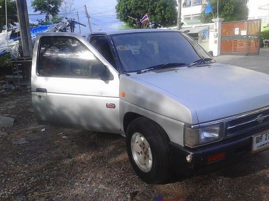 NISSAN  BIGM   ฝาเเดง  ปี  1995 ไม่ผุ ไม่ดาม  พร้อมใช้ทุกอย่าง  รถบ้าน มาก่อนได้ก่อน  คับสวยจริงคับ