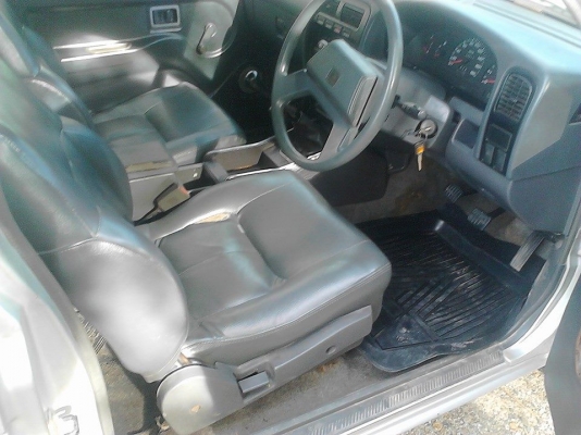 NISSAN  BIGM   ฝาเเดง  ปี  1995 ไม่ผุ ไม่ดาม  พร้อมใช้ทุกอย่าง  รถบ้าน มาก่อนได้ก่อน  คับสวยจริงคับ