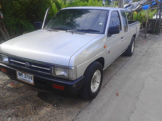 NISSAN  BIGM   ฝาเเดง  ปี  1995 ไม่ผุ ไม่ดาม  พร้อมใช้ทุกอย่าง  รถบ้าน มาก่อนได้ก่อน  คับสวยจริงคับ