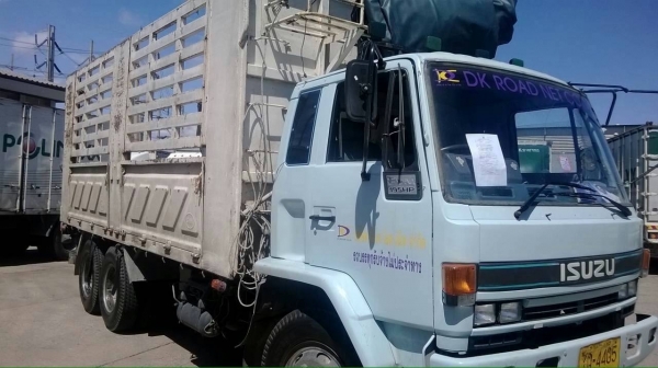 ขายรถบรรทุก 10 ล้อรั้วคอกเหล็ก ISUZU ROCKY 195 แรงม้า ราคา 650000