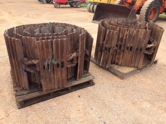 ขายแทรคเหล็ก ใช้กับ รถขุด PC200 นำเข้าจากญี่ปุ่น ติดต่อ 081-2990958/089-8368497 (เจ้าของขายเอง)