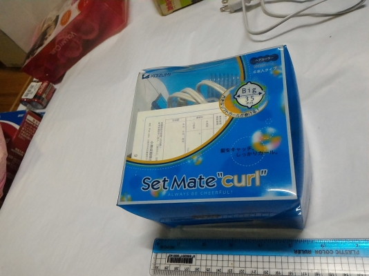 ลูกม้วนโรลแบบให้ความร้อนไร้สาย  KOIZUMI  แบบม้วนโรลผมเองได้ด้วยตัวเองใช้งานง่าย