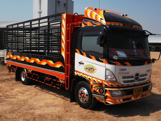 อู่อินเตอร์ สระแก้ว รับต่อกระบะและทำสี รถ 10 ล้อ 6 ล้อ สนใจติดต่อได้ที่ 081-9832626(เฮียโชค)