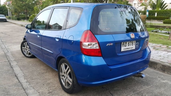 ขาย HONDA JAZZ 2005 สีน้ำเงิน เกียร์ออร์โต้ ไม่เคยติดแก๊ส