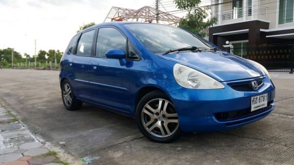 ขาย HONDA JAZZ 2005 สีน้ำเงิน เกียร์ออร์โต้ ไม่เคยติดแก๊ส