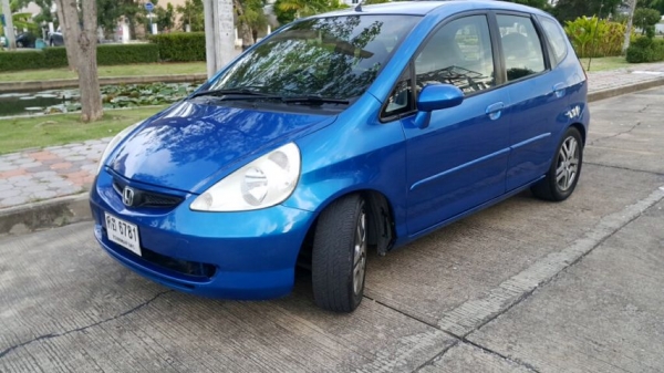 ขาย HONDA JAZZ 2005 สีน้ำเงิน เกียร์ออร์โต้ ไม่เคยติดแก๊ส