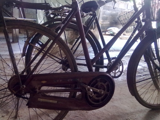 จักรยานเก่า HUMBLE-BEE เดิมๆ 2 คัน