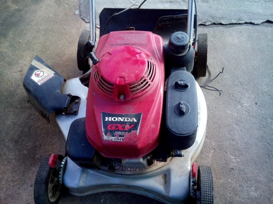 ขายรถตัดหญ้าเดินตามมือสอง