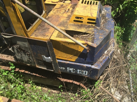 (มี2คัน)..PC120-3 เครื่องเดิมดี ปั้มเดิมดี ช่วงล่างสวย.โซ่ใหม่เต็ม ลอเลอร์ไม่แตก ใหม่.รถใช้งานได้ปรกติดี แค่จอดไว้เฉยๆ