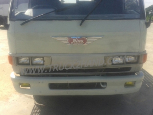 รถ 6 ล้อ HINO FB2W กระบะรั้ว  กระบะยาว 5 เมตร  120  แรงม้า