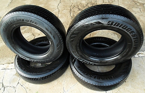 ยางกระบะขอบ15 บริดสโตน195-R15ลงพื้นปี14 (4เส้น 3,400บ)